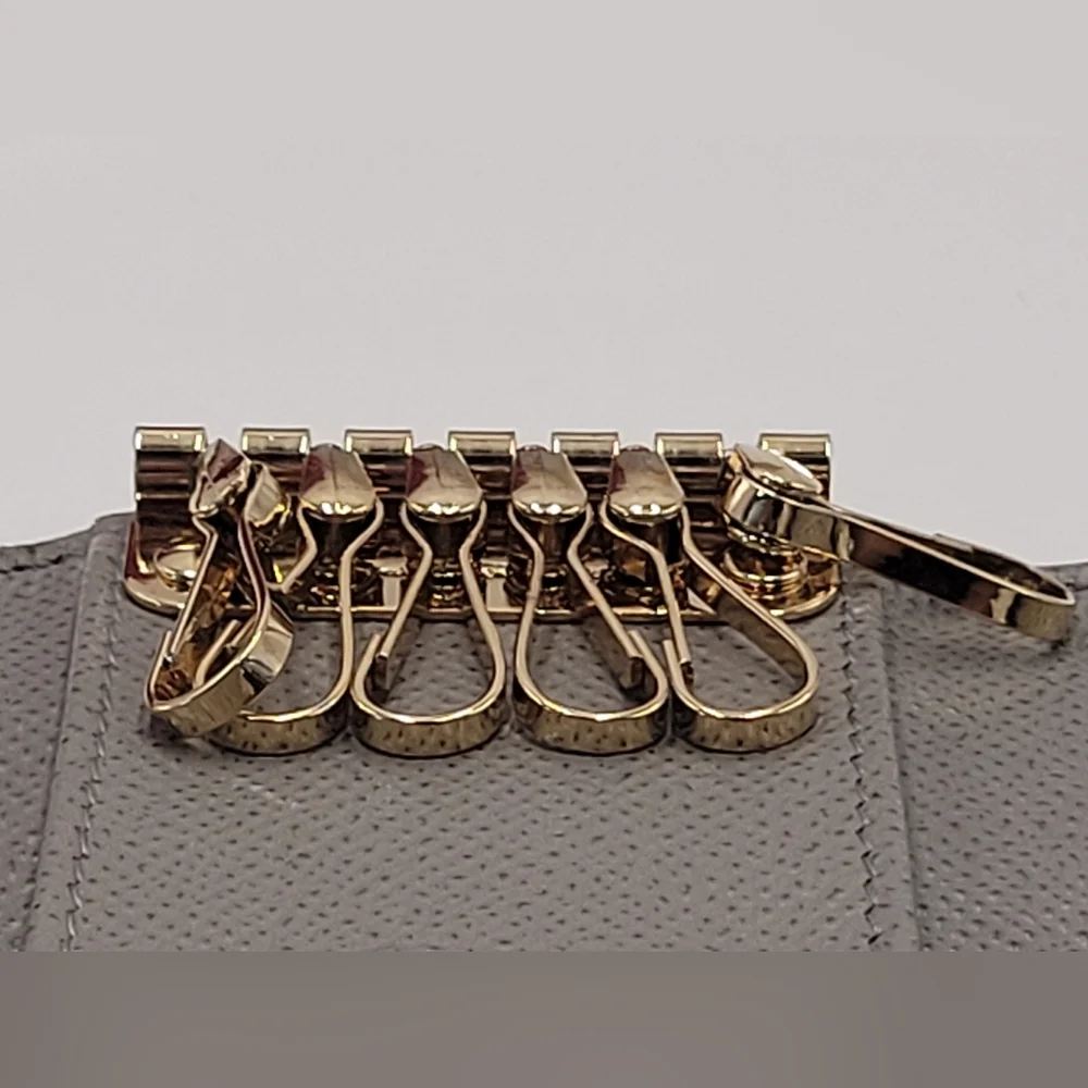 Salvatore Ferragamo 6 Key Leather Case in Excellent Condition! Made in Italy
